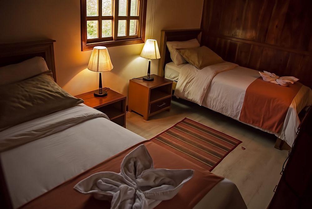The Wooden House Hotel Puerto Villamil Exterior foto